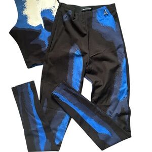 Maniere De Voir Black and Blue Leggings
